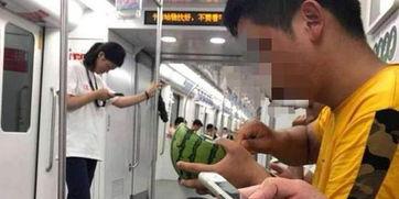 地铁吃瓜版,揭秘都市生活里的趣味瞬间