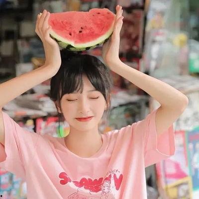 吃瓜打架女生图片,吃瓜打架女生引发的热议事件