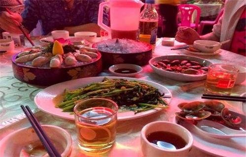 吃瓜自家商场当夜宵吃