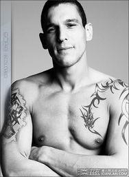 吃瓜纹身男模事件,网络舆论下的形象危机与反思