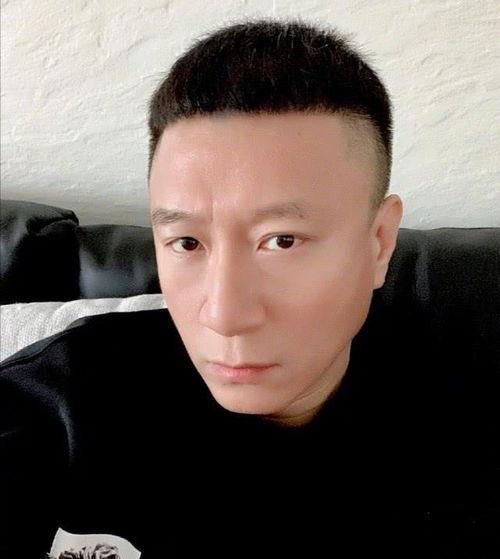 孙红雷开心吃瓜视频,欢乐演绎娱乐圈幕后趣事