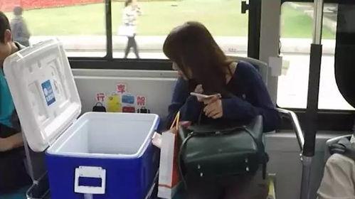 吃瓜群众纷纷躺下,揭秘网络围观背后的真相 第1张 吃瓜群众纷纷躺下,揭秘网络围观背后的真相 第1张